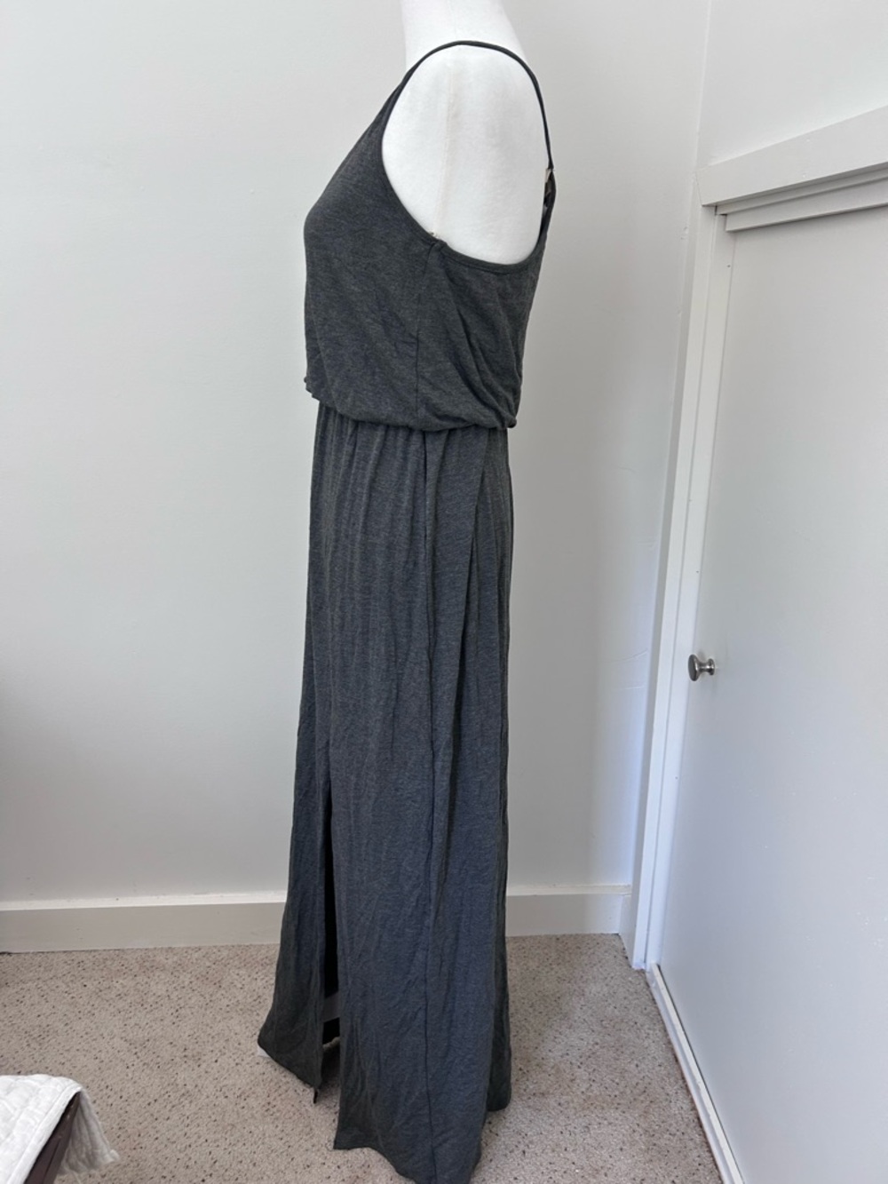Rolla Coster Charcoal Gray Sleeveless V-Neck Maxi Dress - Picture 5 of 6
